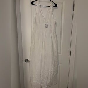 White Sleeveless V-Neck romper